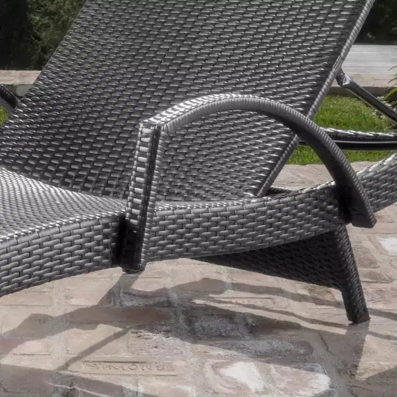 Salem Chaise longue d'extérieur en osier 2 pièces avec table d'appoint - Gris - Christopher Knight Home
