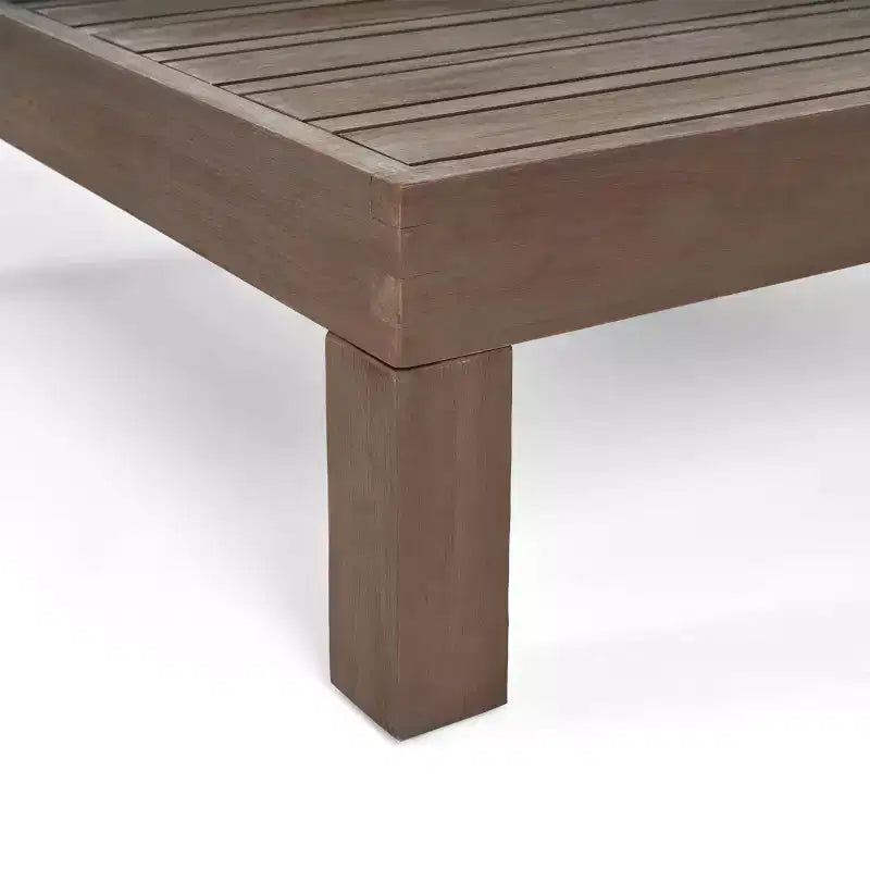 Causeuse avec accoudoir droit et table basse en bois d'acacia d'extérieur Oana, 2 pièces, avec coussin gris/blanc - Christopher Knight Home : Ensemble de salon de patio de transition