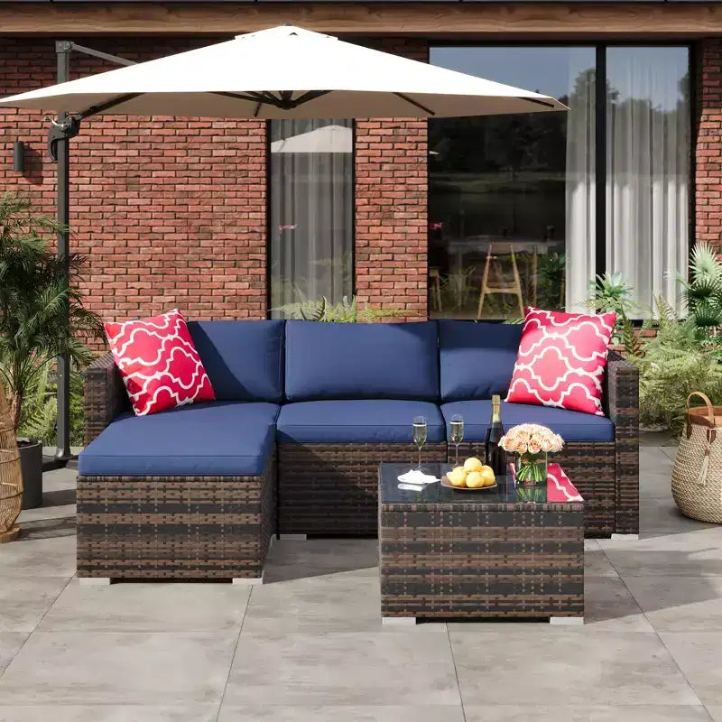 Ensemble de meubles de patio extérieur 4 pièces, ensembles de conversation en rotin osier, ensemble de patio bistrot avec 2 chaises, coussin doux, causeuse et 1 table basse en verre