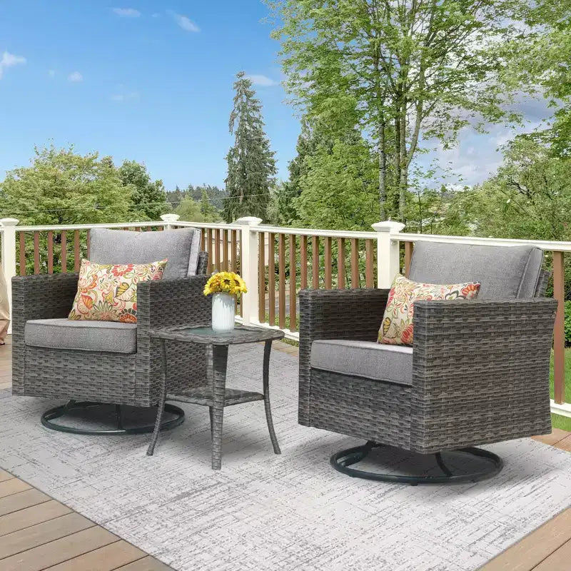 Ensemble de patio 3 pièces HOMLUX : Fauteuils pivotants à bascule et table d'appoint en osier toutes saisons