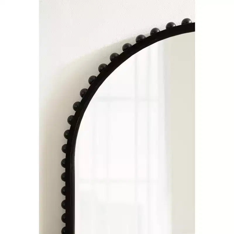 Kate and Laurel Beadbrook Arched Wall Mirror, Black, 28x32