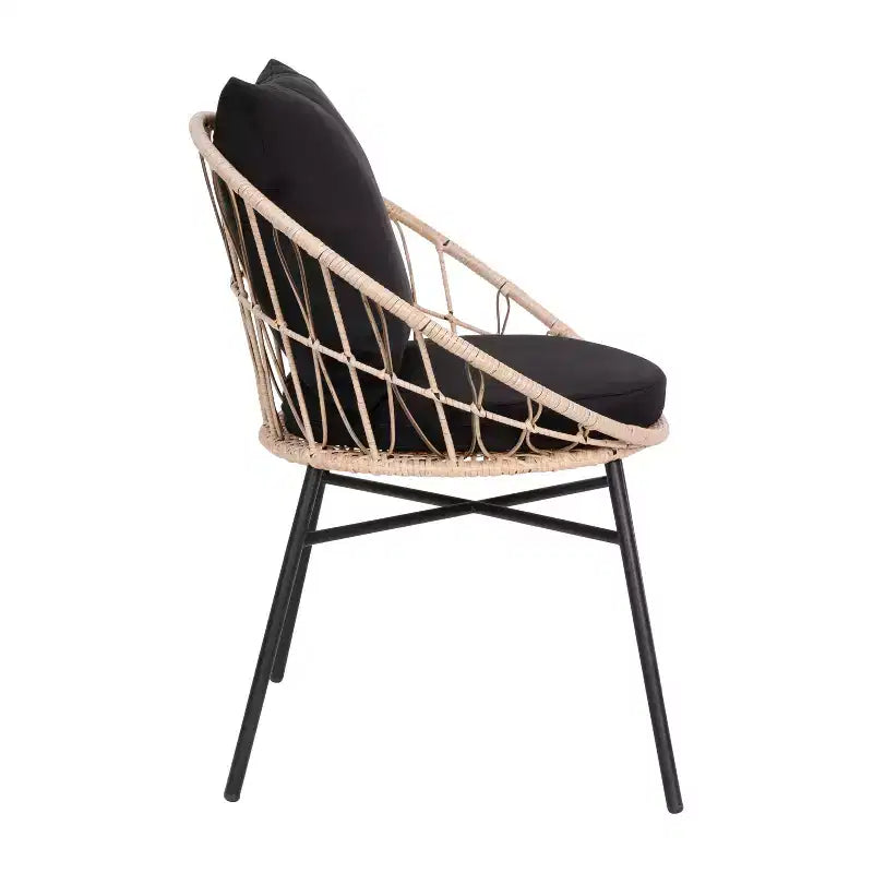 Ensemble de patio Merrick Lane 3 pièces avec chaises en rotin tressé, table d'appoint assortie à plateau en verre et coussins pour usage intérieur/extérieur