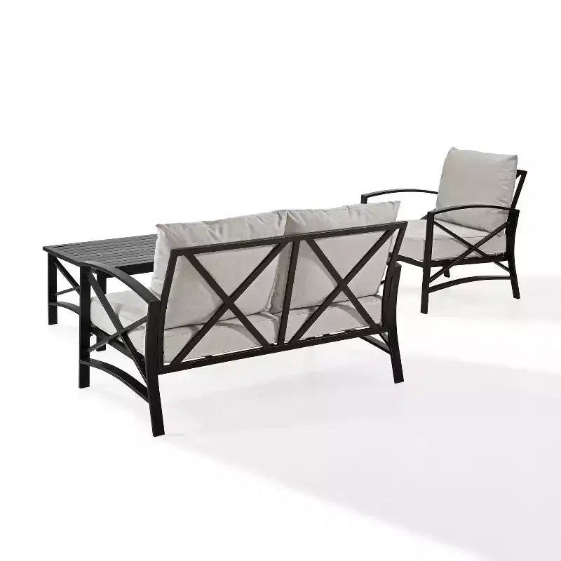 Ensemble de mobilier d'extérieur 3 pièces en acier Kaplan Crosley avec causeuse, fauteuil et table basse
