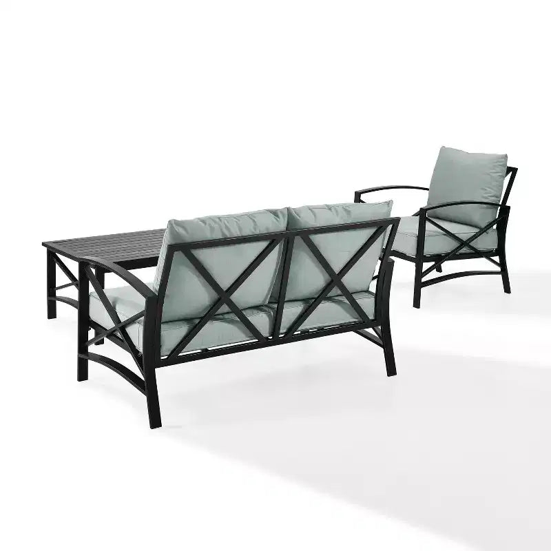 Ensemble de mobilier d'extérieur 3 pièces en acier Kaplan Crosley avec causeuse, fauteuil et table basse