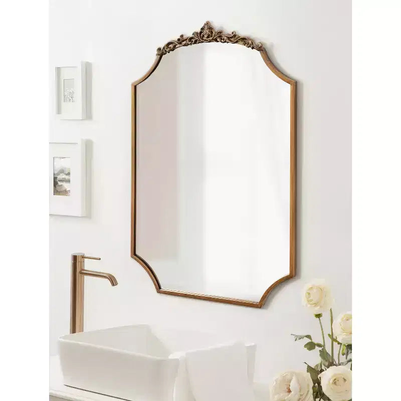 Kate & Laurel All Things Decor Arendahl Traditional Scallop Mirror Gold