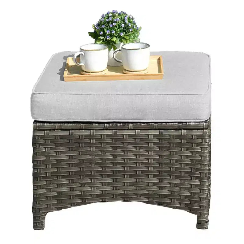 Ensemble de conversation 7 pièces Ovios Orlando en rotin gris pour patio extérieur avec coussins